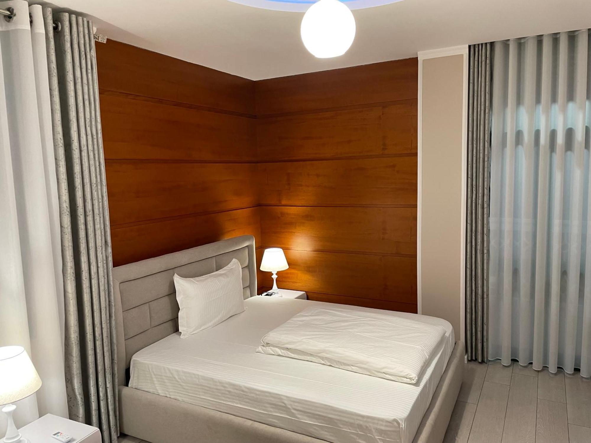 Sun Tower Luxury Suite-View From Of Tirana Center Экстерьер фото